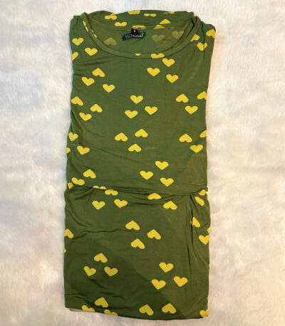 Soft and sweet! This olive green lounge dress with heart prints brings joy and comfort to your everyday relaxation moments.