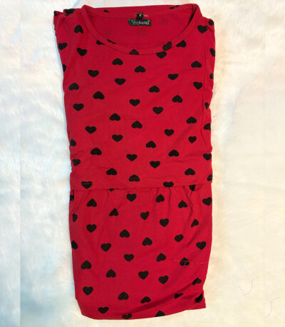 Bright, bold, and bursting with love—this red heart-print lounge dress is the perfect pick for cozy, romantic days at home.